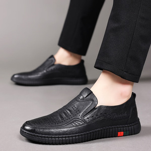 Chaussures décontractées pour hommes en cuir véritable respirant, à enfiler, bout rond, mode estivale, semelle extérieure en caoutchouc, couleur unie, logo sur le dessus - Product Image 2
