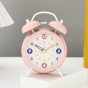 ساعة منبه رقمية إلكترونية جديدة وظريفة مقاس 4 بوصات للطلاب، صامتة لغرف النوم، منبه للأطفال للاستيقاظ المبكر، ساعة منبه جانبية للسرير، هدية عصرية بالجملة - Product Image 3