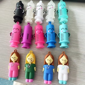 पारदर्शी सफेद ग्लिटर सिलिकॉन pvc रबर कुंजी चेन सिरिंज आकार के एम्बूल कटर नर्सिंग उपकरण - Product Image 5