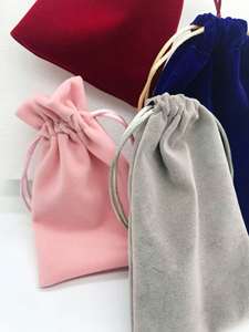 ถุงกำมะหยี่สีชมพูแบบมีเชือกผูกสำหรับบรรจุภัณฑ์เครื่องประดับและน้ำหอม พร้อมรับผลิตตามสั่งและสกรีนโลโก้สำหรับของขวัญสุดหรู - Product Image 4