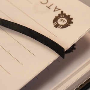 Carnet en PU avec logo embossé personnalisé, couverture douce au toucher, journal de voyage d'affaires avec ruban marque-page - Product Image 4