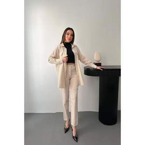 Conjunto de Camisa Beige y Pantalones con Botones a Presión para Mujer al por Mayor - Product Image 5