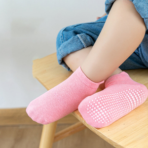 Vente en gros de chaussettes de sol décontractées en pur coton pour enfants chaussettes de bateau tricotées respirantes d'été avec équipage de distribution antidérapant haut - Product Image 5