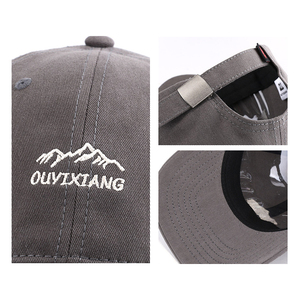 Cappello da Baseball Ultra-Assorbente 100% Poliestere con Motivo a Lettere, Regolabile per un'Esperienza Migliorata nel Bagno e nella Doccia - Product Image 3