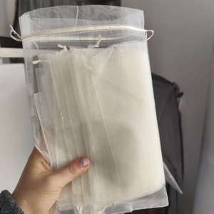 Sacs en organza personnalisés écologiques avec cordon de serrage, pochettes cadeaux réutilisables en maille transparente, emballage pour bijoux de mariage et de fête - Product Image 6