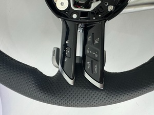 Volant en cuir personnalisé pour Mercedes AMG W223 W213 206 W222 GLC X253 C253 <span class=keywords><strong>CLA</strong></span> W117 Volant en cuir perforé - Product Image 3