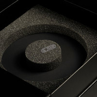 Boîte d'emballage magnétique en papier rigide noir avec impression personnalisée, insert en mousse, matériaux recyclés, gaufrage et pelliculage mat