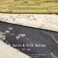 Tissu en satin d'acétate froissé, imprimé motif floral en feuille de vigne estampé or, style peinture à l'encre et traçage au pinceau, anti-plis, doux, pour vêtements féminins