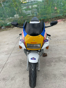 รถจักรยานยนต์ฮอนด้า1 เอ็นเอสอาร์250 2-Stroke - ประสิทธิภาพสูง ดีไซน์คลาสสิก ได้รับการรับรองมาตรฐาน CE - Product Image 3