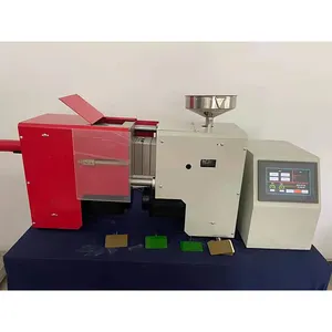 Advanced Technology Small Products Mini Desktop Plastic Injection Molding Machine in Laboratory