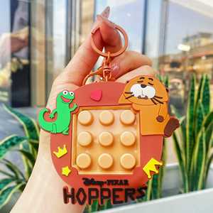 Nouveau Beaver Into a Plan pour faire rire en amenant des petits jouets, des souvenirs, de petits pendentifs, des clés de sac à dos - Product Image 5