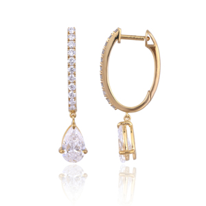 Boucles d'oreilles créoles en acier inoxydable avec diamants de laboratoire CVD poire et ronds – Bijou tendance, idéal pour un cadeau - Product Image 4