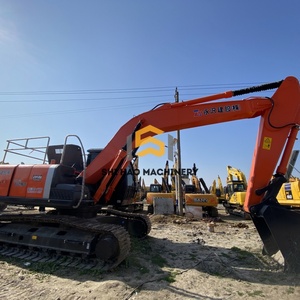 Excavatrice sur chenilles d'occasion HITACHI ZX240 de 24 tonnes, économique en carburant, idéale pour les chantiers de construction et la construction routière - Product Image 2