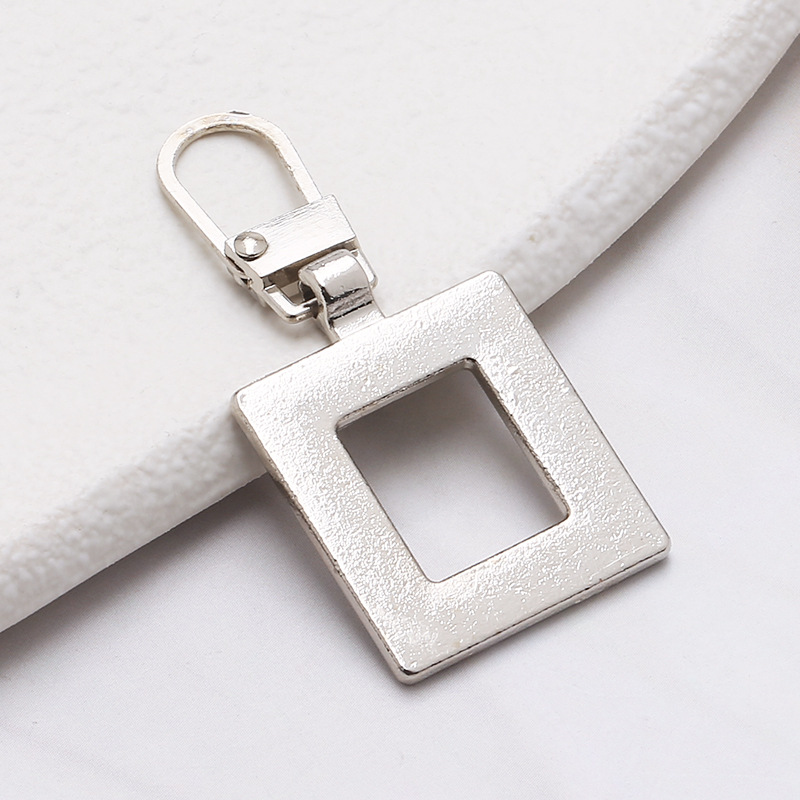 02# Forme Carrée Argent