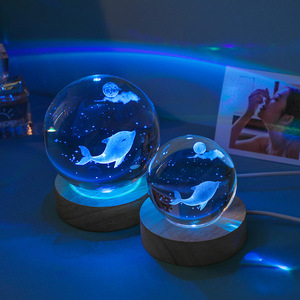 Bán Buôn 3D Nghệ Thuật Pha Lê Bóng Ánh Sáng Ban Đêm Trang Trí Năng Lượng Mặt Trời Hệ Thống LED Ánh Sáng Ban Đêm Máy Tính Để Bàn Trang Trí Nội Thất Sáng Pha Lê Bóng - Product Image 2