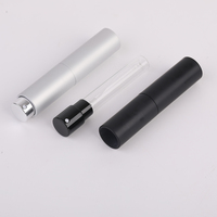 Flacon de parfum rechargeable de voyage rotatif 10 ml vide, vaporisateur de bouche pour haleine fraîche, pompe pulvérisatrice d'huile essentielle