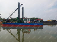 Plateforme de travail flottante en acier, ponton pour la construction de ponts, fabricant de compartiments inférieurs de coques de barges