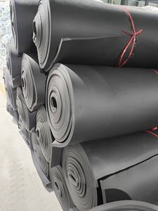 <span class=keywords><strong>NBR</strong></span> Kauçuk Köpük İzolasyon Keçesi 25mm Kalınlığında Kapalı Hücreli Soğuk Su Boruları için Boru Kaplaması - Product Image 3