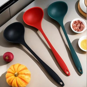 ช้อนซุปซิลิโคนขนาดใหญ่ ด้ามยาวหนา เกรดอาหาร สำหรับเสิร์ฟซุปและโจ๊ก - Product Image 2