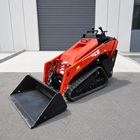 Chargeuse compacte sur chenilles à moteur diesel durable, machine stable et compacte pour le chargement de matériaux de construction et l'excavation sur site