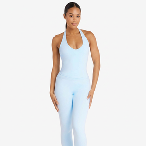 Débardeur de yoga dos nu pour femme, col en V profond, rembourré, coupe ajustée, respirant, en Spandex/Nylon, idéal pour l'entraînement, la course et le Pilates - Product Image 4