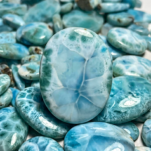 Larimar 100% naturel, cabochons de formes variées, pierres précieuses en vrac, 15-40 mm, perles faites à la main, fabrication de bijoux, prix de gros - Product Image 1
