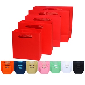 Bolsa de Regalo de Papel de Lujo Personalizada Reciclada, Bolsas de Papel Impresas Personalizadas en Rojo Chino con Cinta - Product Image 5