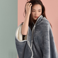 Plaid multifonctionnel écologique et doux pour la peau, avec fermeture à boutons, en flanelle matelassée et polaire Sherpa, motif personnage, pour femme