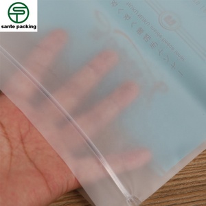 ถุงซิปล็อคพลาสติกแบบรีไซเคิลได้ พิมพ์ลายกราเวียร์ตามสั่ง เป็นมิตรกับสิ่งแวดล้อม ผิวสัมผัสนุ่ม ปิดผนึกได้ สำหรับบรรจุภัณฑ์ชุดชั้นใน ถุงเท้า และรองเท้า - Product Image 3