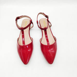 Sandales plates élégantes à sangle en T pour femmes Nouveau design pointu <span class=keywords><strong>creux</strong></span> polyvalent et confortable pour la mode d'été et de printemps - Product Image 4