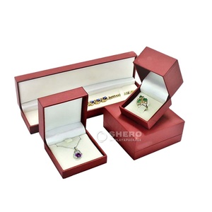 Luxury Red Velvet Paper Jewelry Box with Plastic Insert Wholesale High Quality <b>Ring</b> Necklace <b>Storage</b> Case Factory Supply - Product Image 1