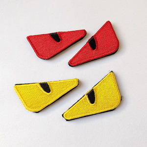 Patch brodé de petites paillettes œil de diable, badge œil du diable, autocollant en résine pour tissu en toile écologique, patchs de haute qualité inaltérables - Product Image 3