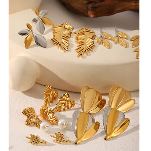 ต่างหูทองคำสีทองแบบกำหนดเอง 14k 18k ชุบทอง PVD แฟชั่น ต่างหูแบบติดหูรูปใบไม้ ทำจากสแตนเลสสตีล 316L สำหรับผู้หญิง - Product Image 2