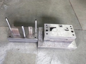 Outils de presse à matrices progressives d'excellente qualité pour composants en tôle disponibles à un prix compétitif - Product Image 5