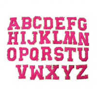 Serviette auto-adhésive en chenille rose rouge 26 lettres, patch brodé pour vêtements, patch décoratif, bricolage
