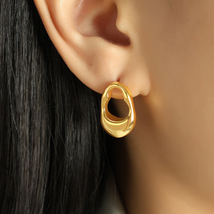 Pendientes Huggie Geométricos de Círculo Irregular, Aleación de Zinc, Oro y Plata, Joyería de Moda para Mujer EH157 - Product Image 3