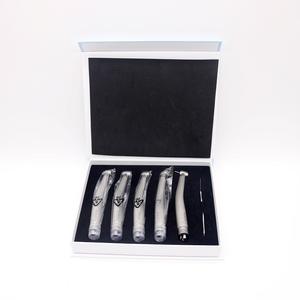 Turbina Dental Eléctrica de Alta Velocidad con Luz LED, Pulverizador de Agua de Tres Puntos, Diseño de Cuatro Orificios con Botón de Presión - Product Image 2