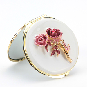 7Cm Trang Sức Nhỏ Gọn Gương Mini Kim Loại Trang Điểm Gương Ladies Folding Men Pocket Gương Rose Flower Thiết Kế - Product Image 3