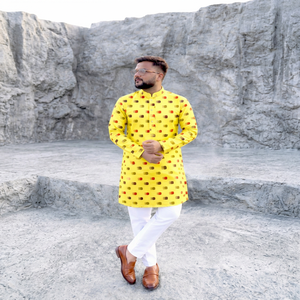 Kurta de algodón amarillo para hombre con estampado digital, diseño rojo y marrón, corte regular, estilo tradicional informal de India y Pakistán - Product Image 1