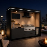 Station de cuisson extérieure moderne et fermée, version Max, avec couvercle électrique rabattable, pour 6 personnes et plus, idéale pour les rassemblements.