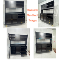 Buffet haut moderne noir avec portes vitrées, éclairage LED, casier à vin, tiroirs et pieds dorés pour salle à manger, cuisine, salon