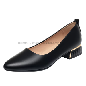 Vente en gros usine Escarpins noirs à talon bloc - Chaussures pour femmes en cuir à bout pointu avec décorations en pierres, pour le bureau et le quotidien - Product Image 4