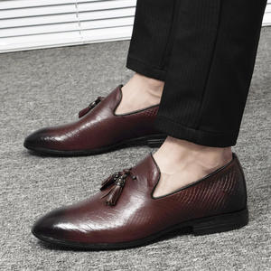 รองเท้าหนังวัวลายสัตว์สำหรับผู้ชาย สวมใส่สบาย ระบายอากาศได้ดี กันลื่น เหมาะสำหรับงานแต่งงาน ธุรกิจ และขับรถในฤดูร้อน - Product Image 4