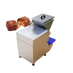 Machine à fabriquer des bonbons fourrés au chocolat et aux gommes - Product Image 2