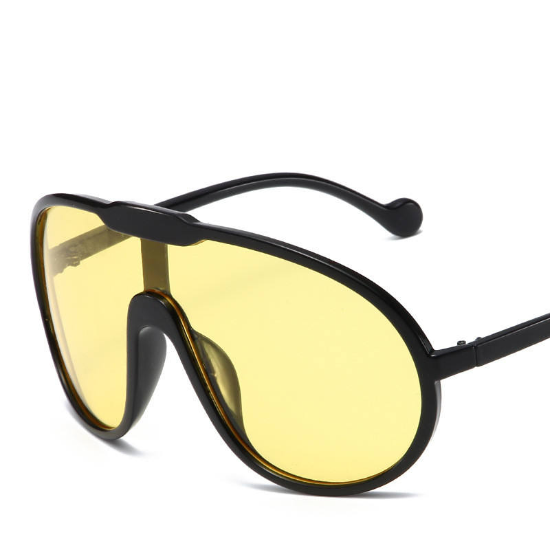 Gli Occhiali Con Lenti Gialle Migliorano La Guida Notturna