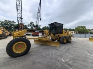 Buen rendimiento Caterpillar 140H Motoniveladora de segunda mano Motor diésel de 20 toneladas Origen de Japón a la venta - Product Image 4