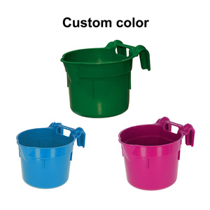 Mangeoire suspendue en plastique de 8 L pour <span class=keywords><strong>chevaux</strong></span>, utilisation en extérieur - Product Image 3