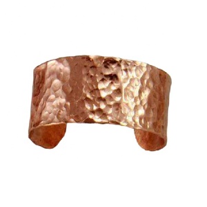 Venta al por mayor de nuevas Pulseras de Moda de diseño simple para mujer, pulseras de latón y cobre hechas a mano, pulseras con dijes de moda doradas y plateadas - Product Image 3