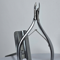 Vente en gros de pinces à cuticules en acier inoxydable, coupe-cuticules professionnels pour salon de manucure et pédicure, accessoires pour les doigts