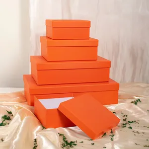 Emballage en carton rigide pour vêtements, chaussures et chaussures de sport. Les boîtes cadeaux peuvent être personnalisées selon des besoins spécifiques - Product Image 3